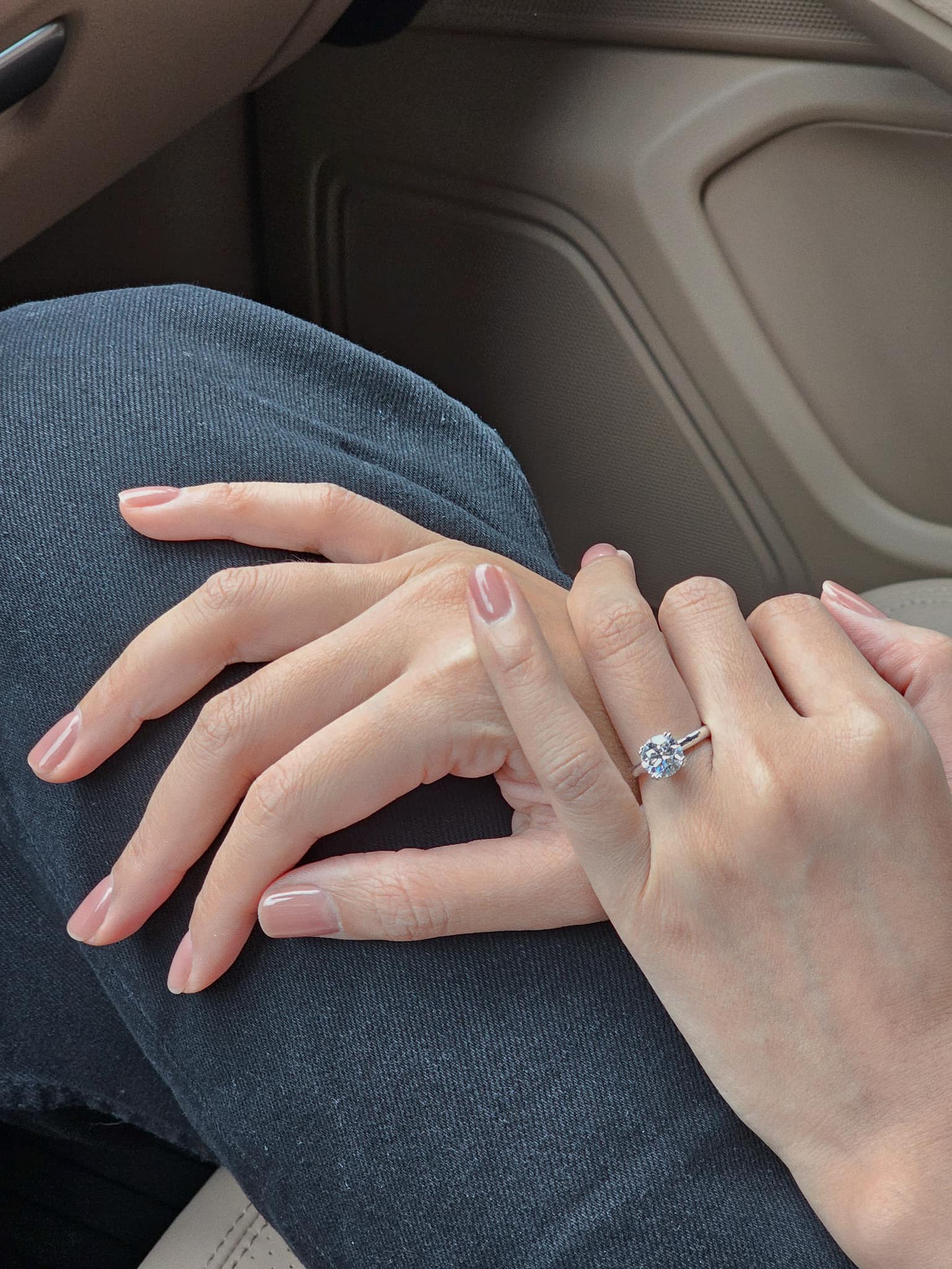 Bạn trai Thanh Hằng là người thế nào mà nữ siêu mẫu sẵn sàng đám cưới? - Ảnh 1.
