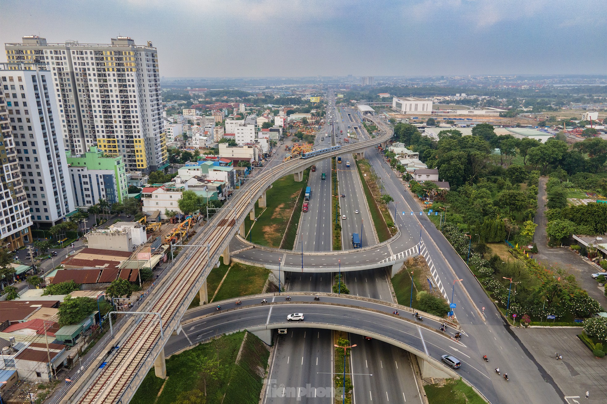 Những cung đường tàu Metro số 1 đi qua - Ảnh 21.