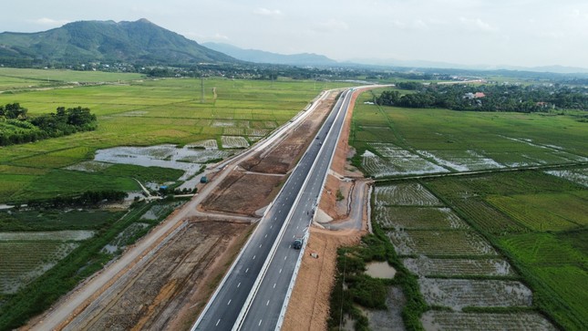 Thông tuyến cao tốc Quốc lộ 45- Nghi Sơn, rút ngắn thời gian đi từ Hà Nội về Nghệ An - Ảnh 2.
