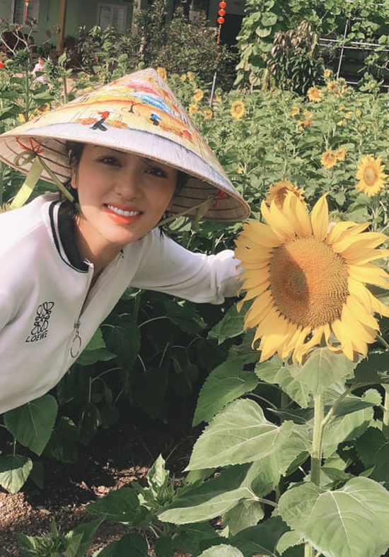 Hoa hậu đông con nhất showbiz Việt: Từng gặp biến cố đến mức vào bệnh viện tâm thần, giờ về làm nông, sống an yên - Ảnh 4.