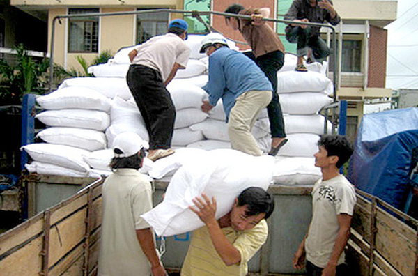 Bộ Công Thương: Tránh mua gom gạo ồ ạt, đẩy giá trong nước tăng bất hợp lý - Ảnh 1.