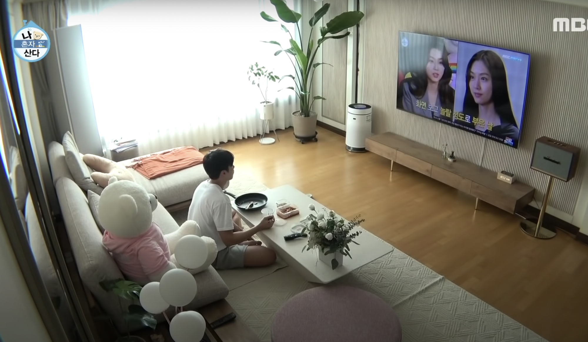 "Đột nhập" căn hộ sang xịn của bạn trai Jisoo (BLACKPINK): Nhà thuê vẫn tự tay cải tạo vì quan điểm không muốn “tạm bợ”