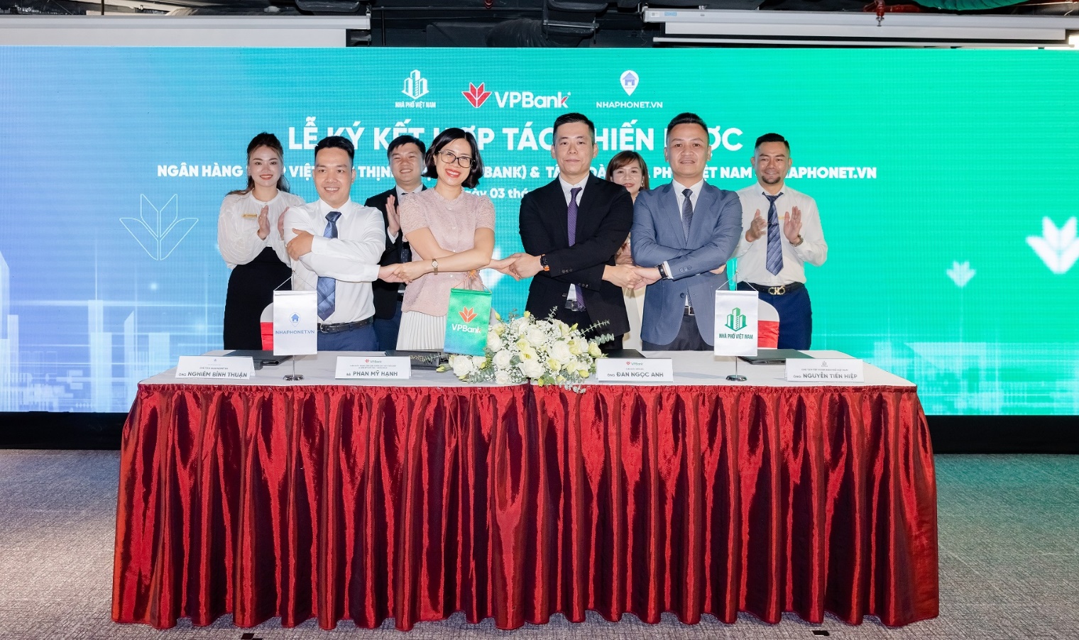 VPBank hợp tác chiến lược cùng Tập đoàn Nhà Phố Việt Nam và Nhaphonet - Ảnh 1. VPBank hợp tác chiến lược cùng Tập đoàn Nhà Phố Việt Nam và Nhaphonet - Ảnh 1.