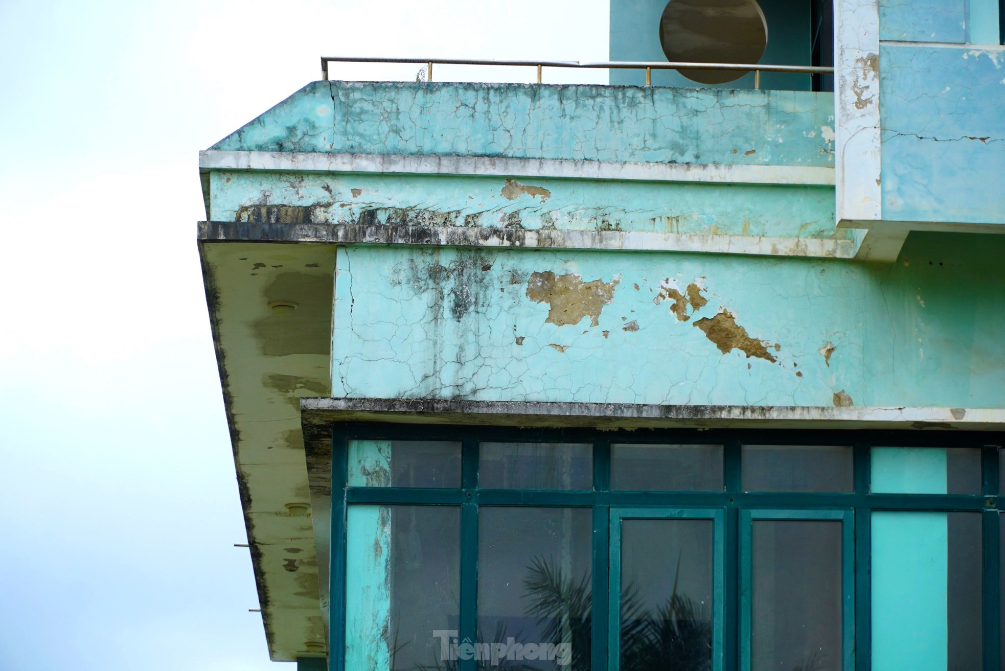 Hàng loạt công sở, nhà khách bị bỏ hoang trên 'đất vàng' TP Hà Tĩnh - Ảnh 5.