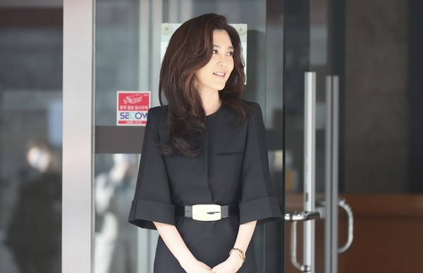 Những hình ảnh mới gây bất ngờ của “Công chúa Samsung” - nữ tỷ phú giàu nhất Hàn Quốc ở độ tuổi 53 - Ảnh 1.
