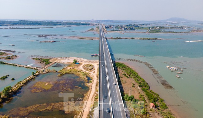 Nổi bật công trình thay đổi 'giao diện' thành phố thuộc tỉnh lớn nhất Việt Nam - Ảnh 10.