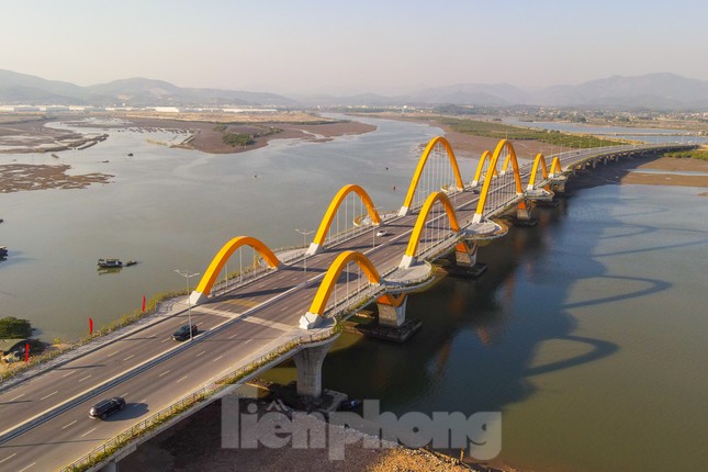Nổi bật công trình thay đổi 'giao diện' thành phố thuộc tỉnh lớn nhất Việt Nam - Ảnh 13.