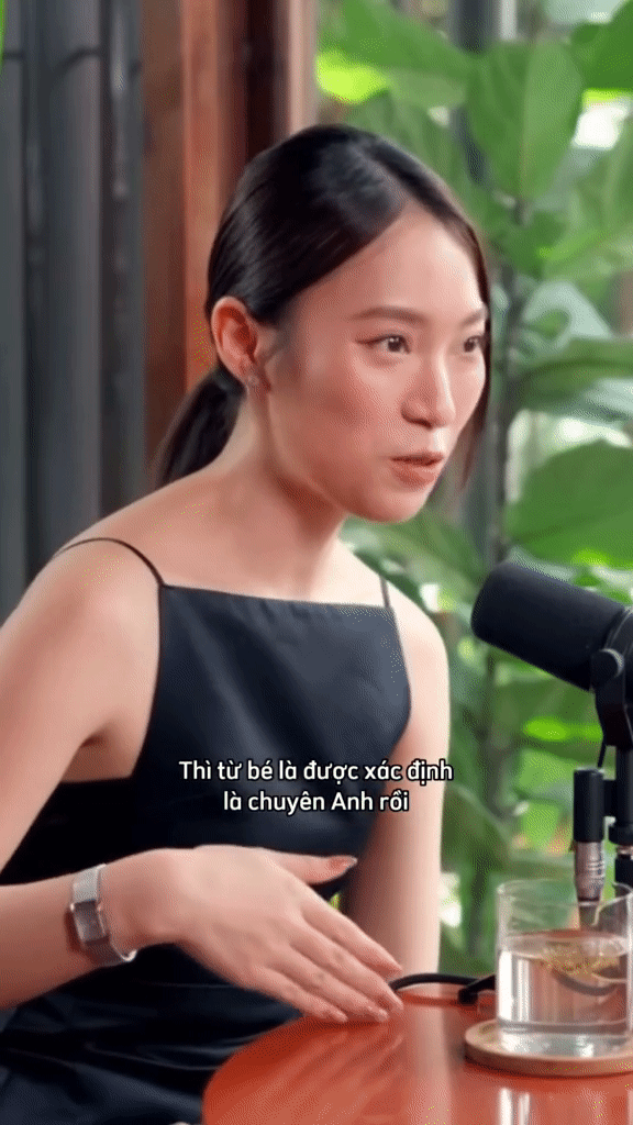 MC Khánh Vy hé lộ thời điểm làm thay đổi hoàn toàn con người: Khi thấy mẹ phải đi vay 26 triệu...  - Ảnh 1.