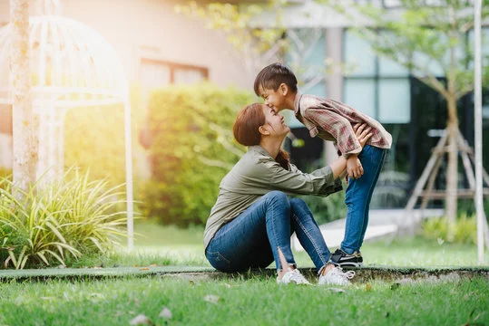 Hỏi con 5 câu này mỗi ngày sau giờ học đủ thay đổi cuộc đời trẻ - Ảnh 1. Hỏi con 5 câu này mỗi ngày sau giờ học đủ thay đổi cuộc đời trẻ - Ảnh 1.