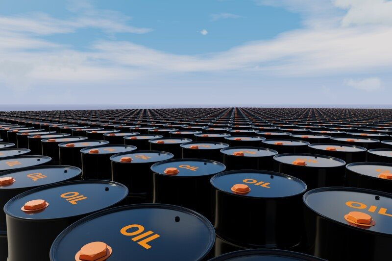 Màn 'đu đưa' giữa OPEC+ và Mỹ: Bên muốn tăng giá dầu thô bằng mọi cách, bên chỉ muốn bình ổn giá tránh lạm phát - Kết cục sẽ đi về đâu? - Ảnh 1.