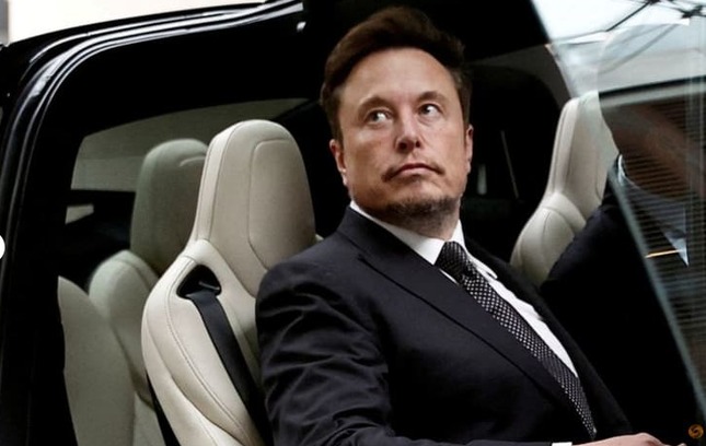 'Làm việc với Elon Musk 13 năm như là làm việc 50 năm cho một ông chủ khác' - Ảnh 2.