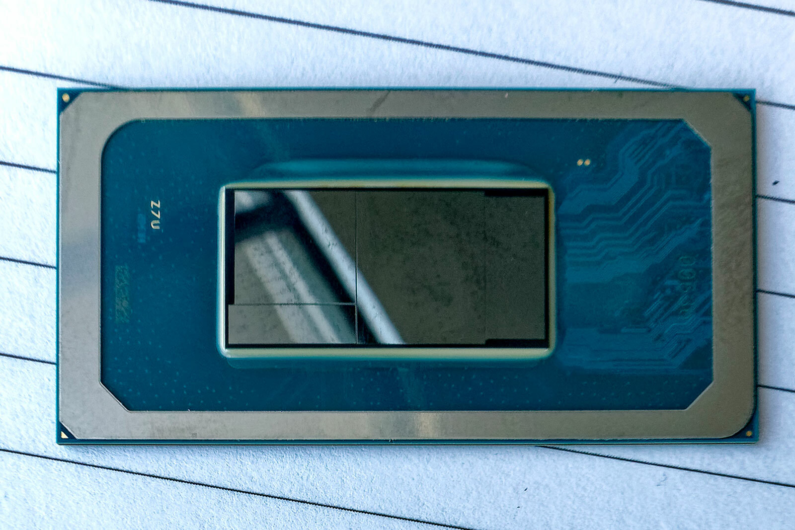 Rò rỉ năng lực sản xuất CPU 7nm của Intel, hé lộ lý do tại sao chỉ laptop mới được sử dụng chip này - Ảnh 2.
