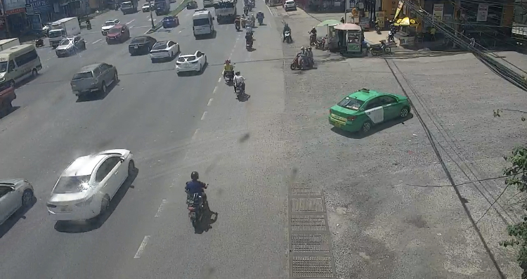 Xe cộ kẹt cứng trên tuyến cao tốc Phan Thiết - Dầu Giây ngày đầu nghỉ lễ 2-9 - Ảnh 6.