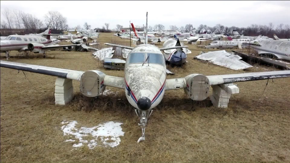 Bên trong nghĩa địa máy bay lớn thế giới: Chứa hơn 4.000 máy bay trị giá 37 tỷ đô với hàng loạt công nghệ tối tân - Ảnh 6.