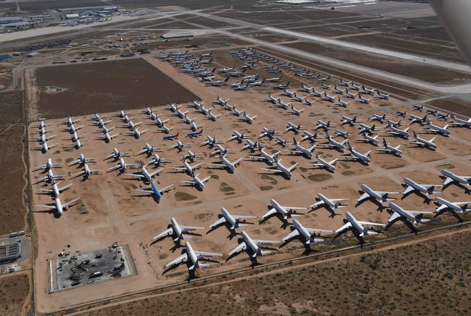 Bên trong nghĩa địa máy bay lớn thế giới: Chứa hơn 4.000 máy bay trị giá 37 tỷ đô với hàng loạt công nghệ tối tân - Ảnh 1.