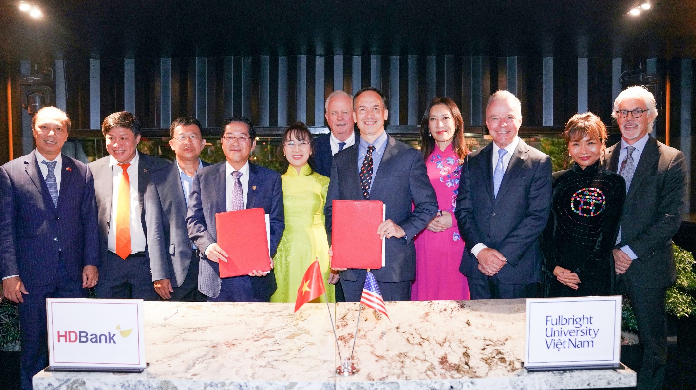 Đại học Fulbright Việt Nam và HDBank ký kết cung cấp vốn đối ứng 20 triệu USD - Ảnh 1.