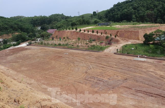 Rầm rộ san gạt đất trái phép với quy mô lớn ở Yên Bái - Ảnh 3.