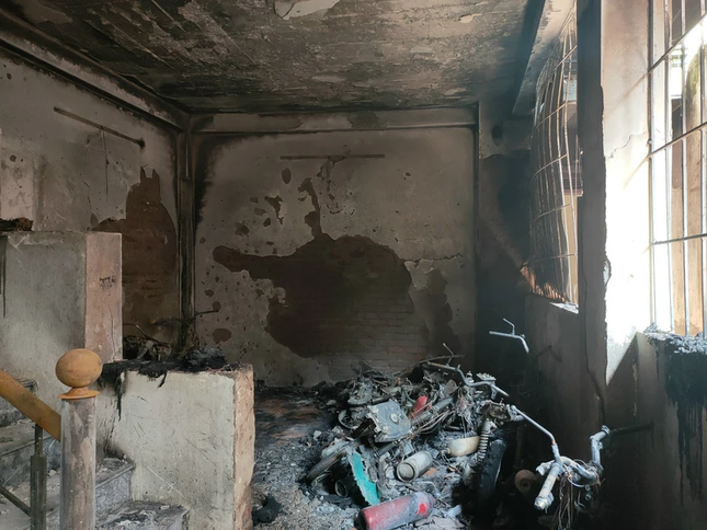 Loạt vụ cháy chung cư mini ở Hà Nội và những 'lỗ hổng' của loại hình nhà ở này - Ảnh 3.