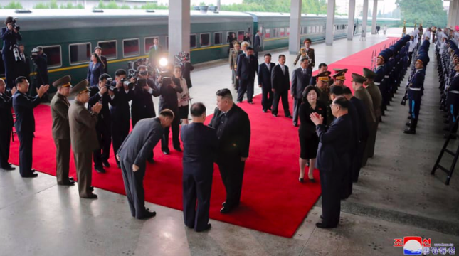 ‘Pháo đài di động’ của lãnh đạo Triều Tiên gây chú ý - Ảnh 2.