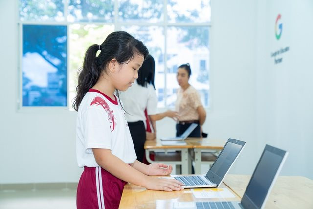 Samsung vừa đưa một mẫu laptop đặc biệt về nước, tham vọng biến nó thành lựa chọn số một phục vụ việc dạy và học - Ảnh 5.
