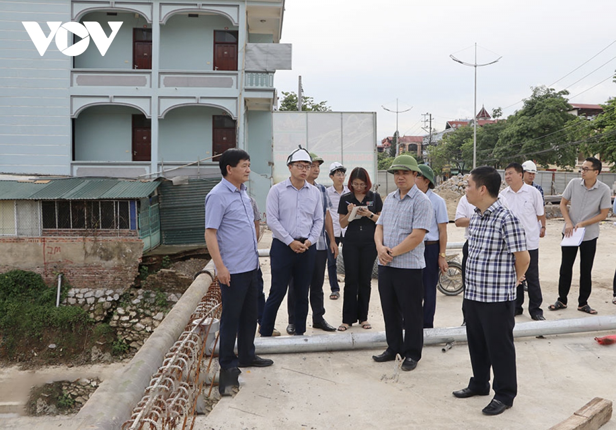 Nhiều dự án trọng điểm ở Điện Biên chậm tiến độ do vướng mặt bằng - Ảnh 1.