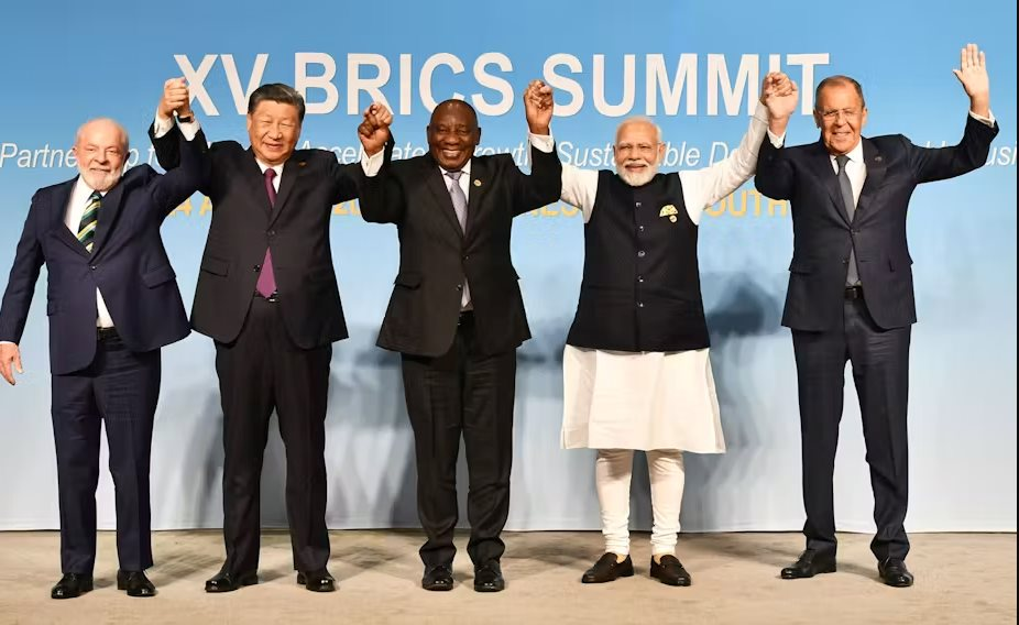 Câu hỏi hóc búa "rơi vào thinh không" ở hội nghị BRICS: Nam Phi lắc đầu; Trung Quốc không trả lời thẳng - Ảnh 2.
