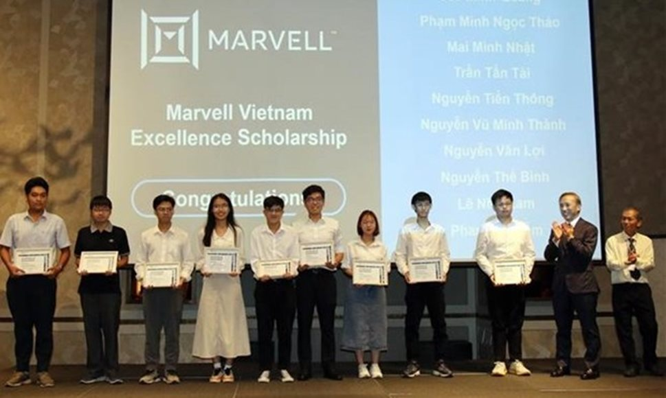 Con đường Marvell trở thành “khổng lồ” 47 tỷ đô của ngành bán dẫn Mỹ và niềm tin vào Việt Nam: Tăng thêm 50% lao động, gấp đôi học bổng - Ảnh 4.