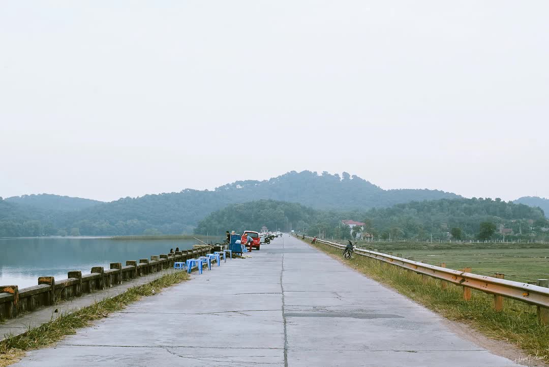 Phát hiện hồ Tuyền Lâm thu nhỏ ngay gần Hà Nội, không cần đi Đà Lạt, chỉ cần lái xe chưa đến 1 tiếng - Ảnh 7.