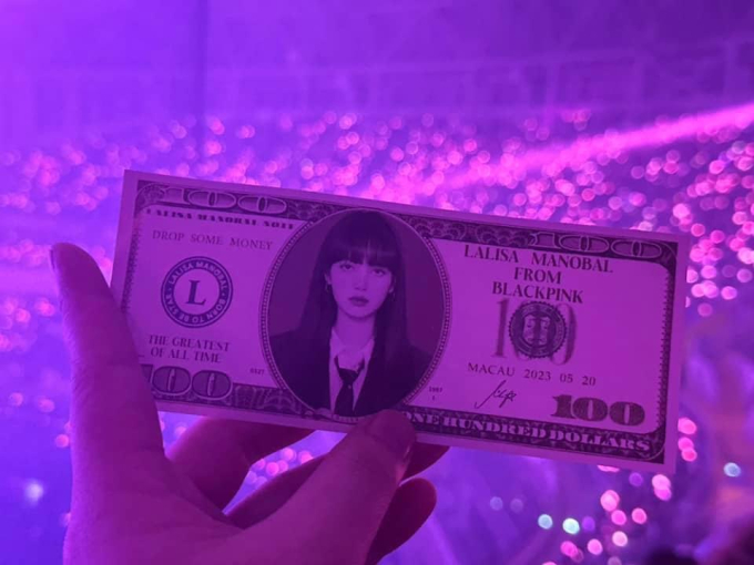 Tờ tiền in hình Lisa kèm chữ ký trong concert tại Hàn được BLINK rao bán 18 triệu - Ảnh 8.