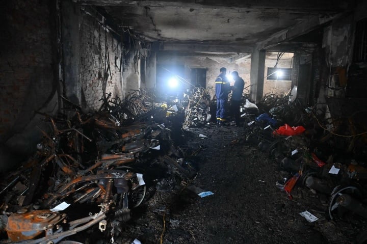 Công an Hà Nội công bố nguyên nhân cháy chung cư mini khiến 56 người tử vong - Ảnh 1.