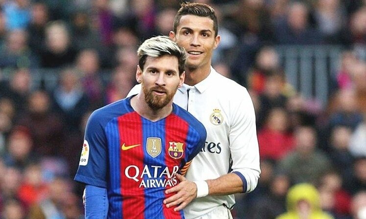 Khi được hỏi về Ronaldo, Messi đưa ra câu trả lời đầy tôn trọng khiến người phỏng vấn phải vỗ tay khen ngợi - Ảnh 2.