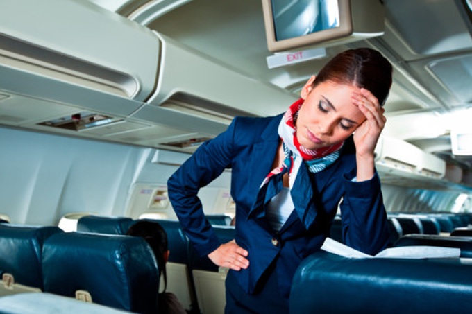 Nữ tiếp viên hàng không tiết lộ nỗi khổ tâm trong nghề ít ai biết, có thể bị làm phiền quanh năm - Ảnh 3.