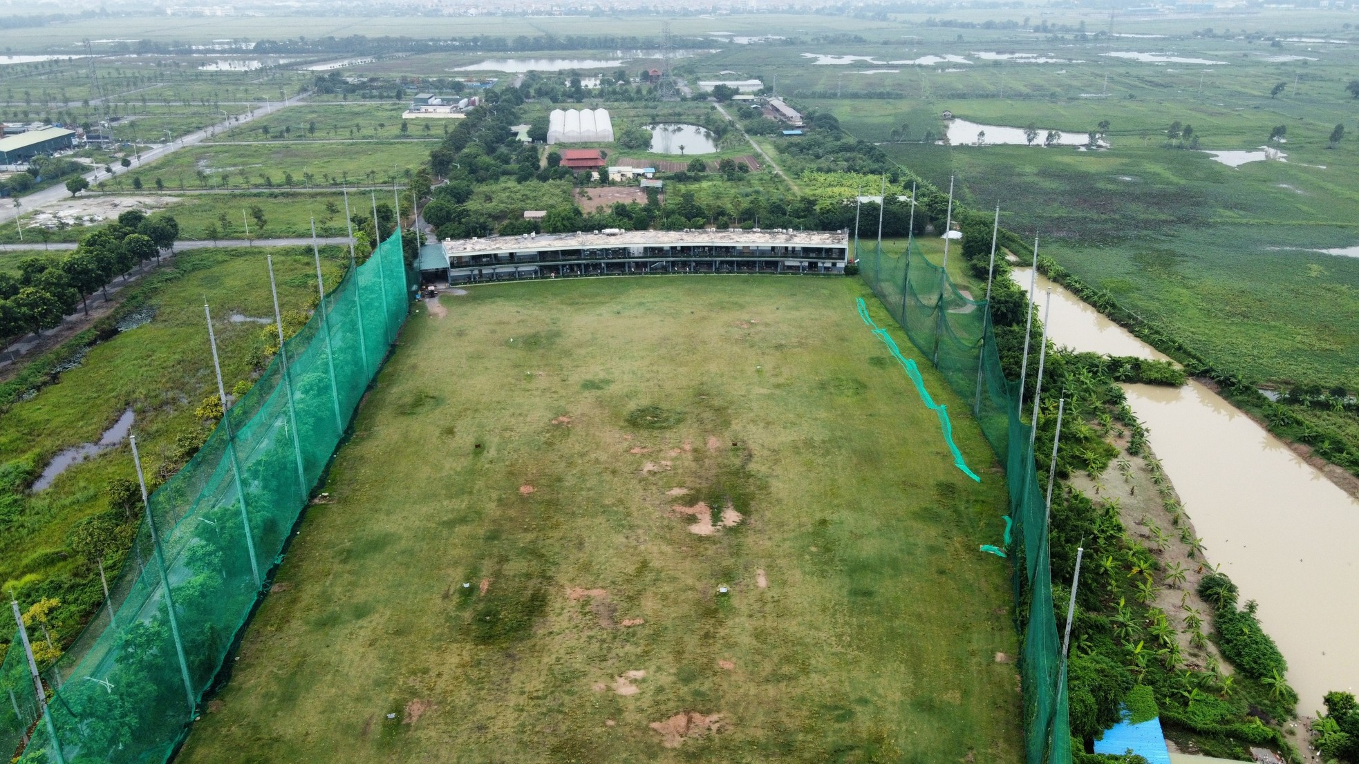 Sân tập golf 'chui' trong KĐT Thanh Hà: Yêu cầu phá dỡ vẫn rầm rộ hoạt động - Ảnh 11.