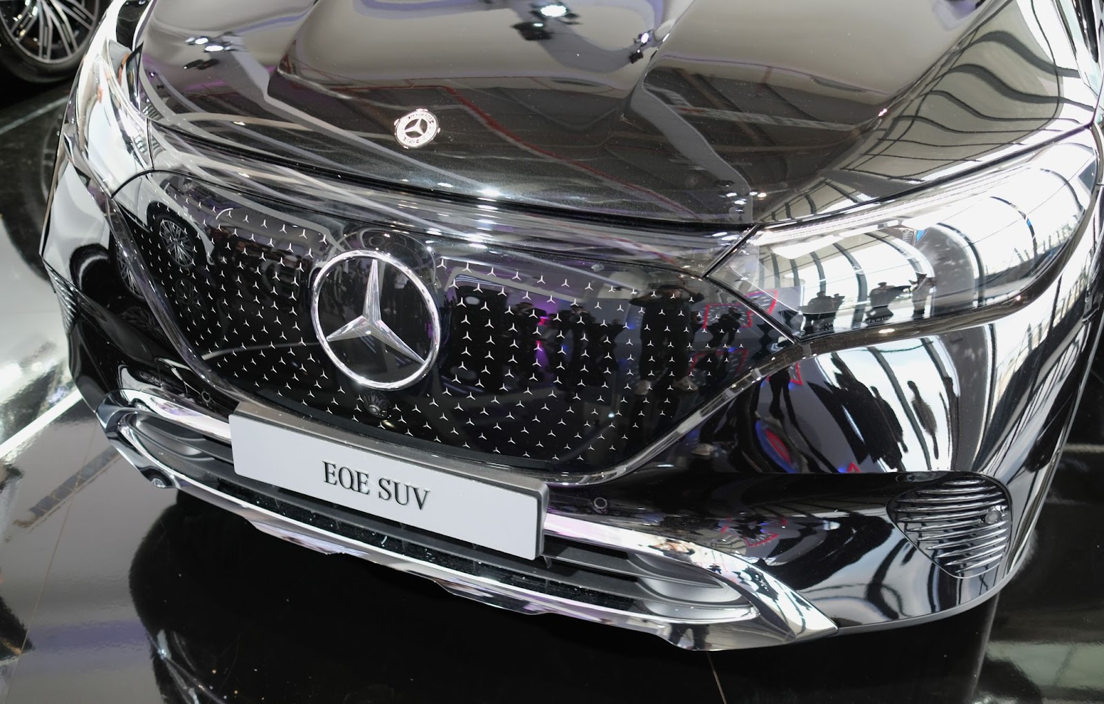 Cận cảnh 3 mẫu xe SUV thuần điện mới ra mắt của Mercedes-Benz tại Việt Nam: Bản cao nhất giá gần 5 tỷ đồng có gì hấp dẫn? - Ảnh 8.