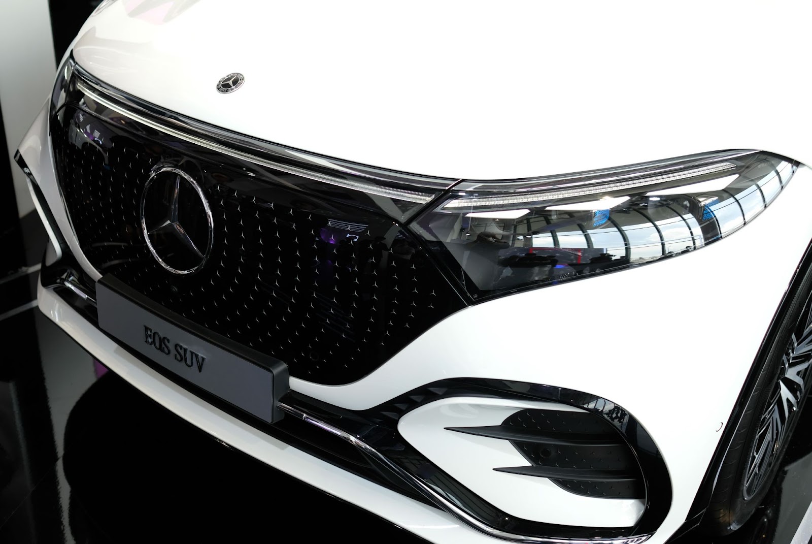 Cận cảnh 3 mẫu xe SUV thuần điện mới ra mắt của Mercedes-Benz tại Việt Nam: Bản cao nhất giá gần 5 tỷ đồng có gì hấp dẫn? - Ảnh 15.