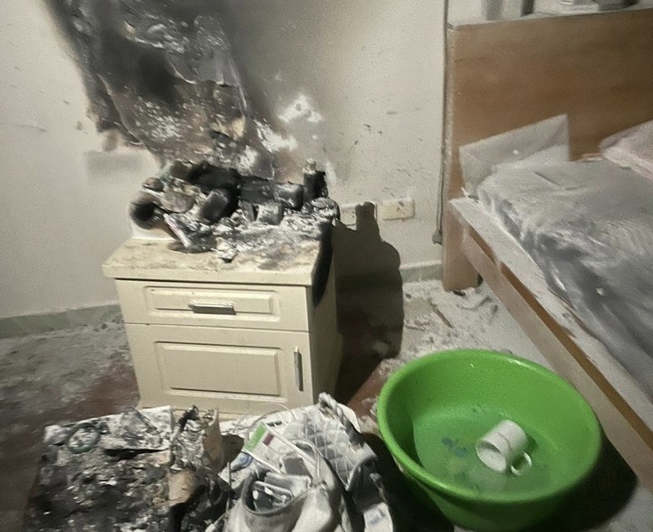 Cháy tại chung cư ở Trung Hòa - Nhân Chính do sạc pin dự phòng phát nổ - Ảnh 1.