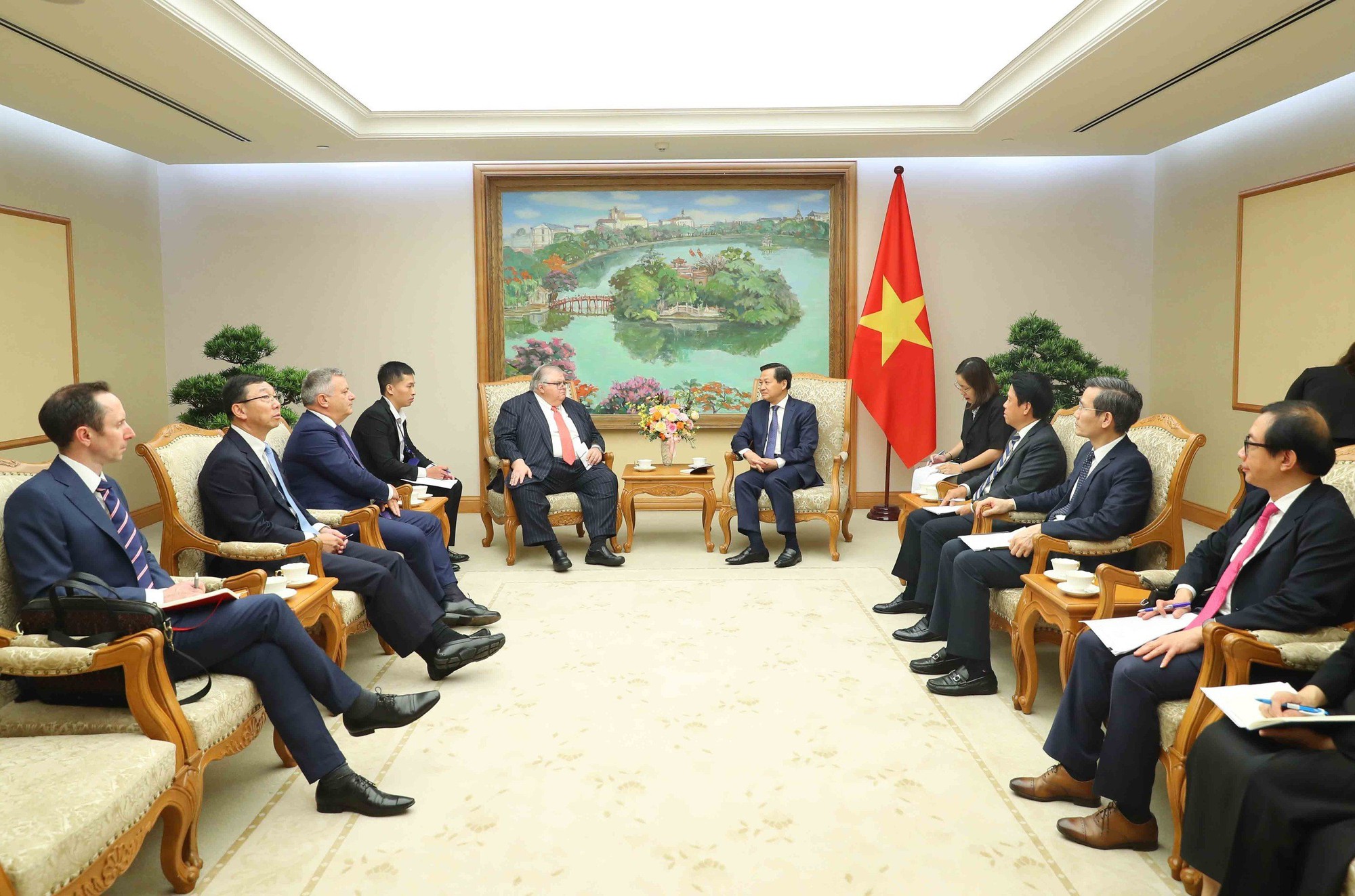 Phó Thủ tướng Lê Minh Khái tiếp Tổng Giám đốc &quot;Ngân hàng của các Ngân hàng Trung ương&quot; - Ảnh 2.