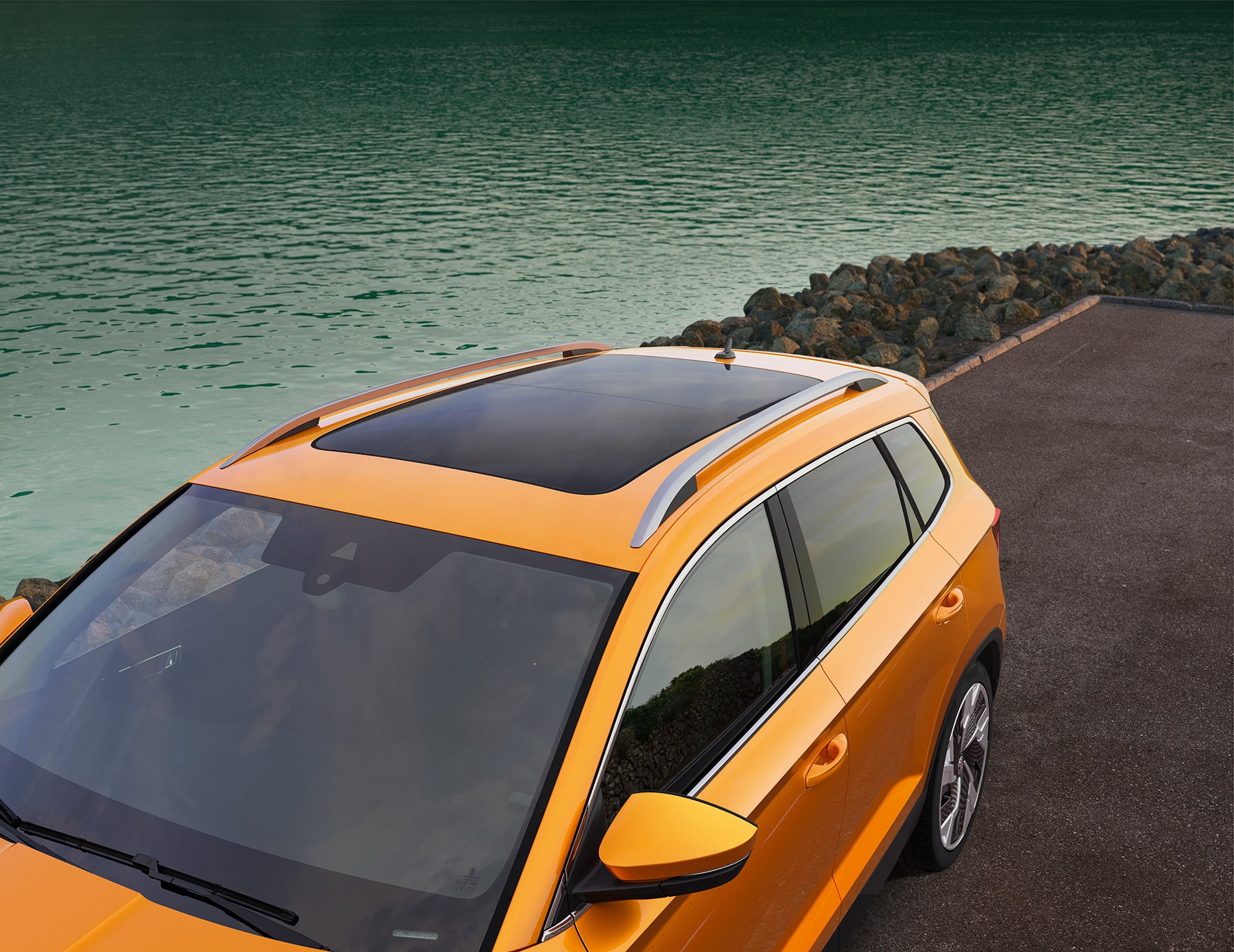 Skoda Karoq - SUV cỡ C dùng chung khung gầm với Volkswagen, chốt giá từ 999 triệu đồng cạnh tranh với Mazda CX-5 - Ảnh 4.