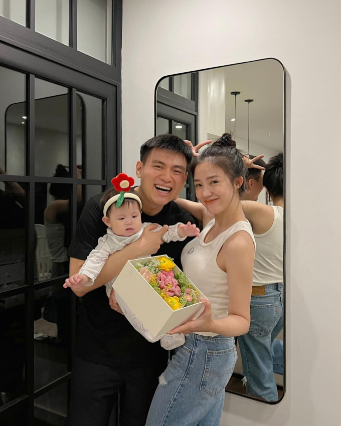Em bé Việt có 1 triệu like trên Instagram: Là cháu gái tập đoàn may mặc, sinh ra ở vạch đích với loạt đồ bỉm sữa quần áo hiệu - Ảnh 1.