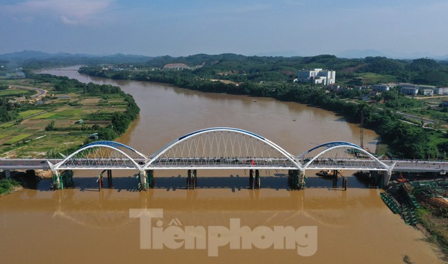 Khánh thành cây cầu hơn 600 tỷ đồng ở Yên Bái - Ảnh 9.