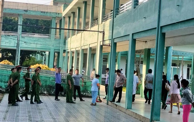 Giám đốc Công an tỉnh Quảng Nam thông tin về vụ bị can tử vong tại nhà tạm giữ - Ảnh 1.