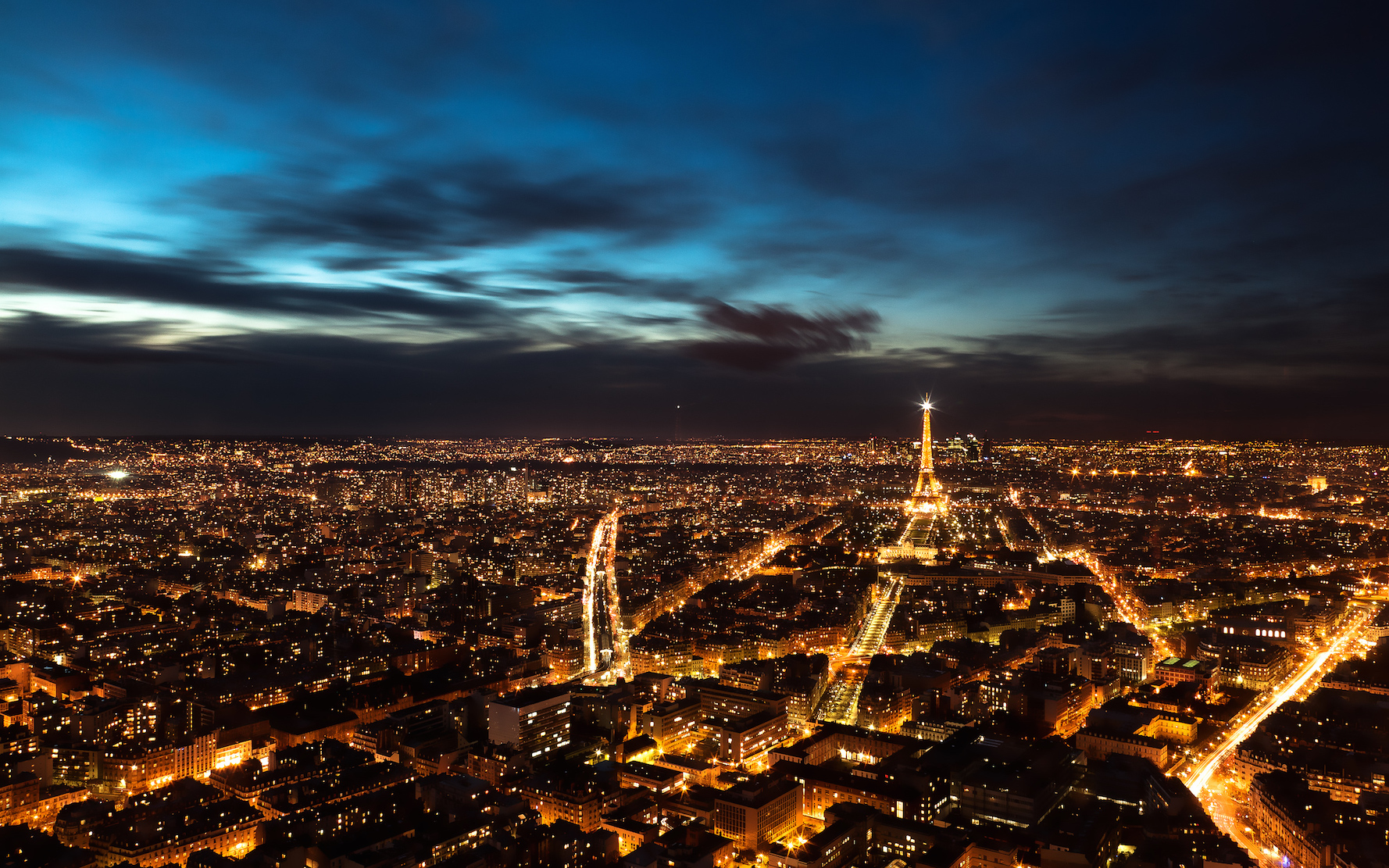 Top 10 thành phố về đêm đẹp nhất thế giới