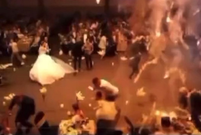 Vụ cháy đám cưới khiến ít nhất 314 người thương vong: Cô dâu chú rể đã thiệt mạng, lời kể nhân chứng gây ám ảnh - Ảnh 1.