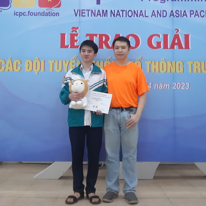 Cựu thí sinh Olympia giành mức học bổng cao nhất một ĐH công lập Việt Nam từng trao: Quá đỉnh! - Ảnh 4.