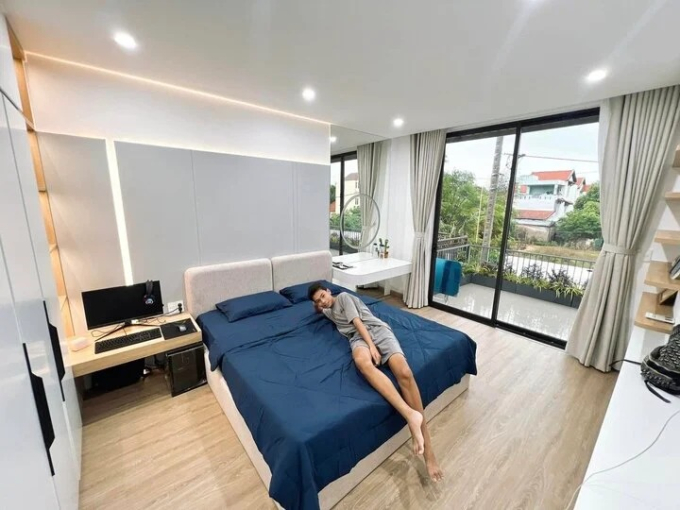 “Dì Dung” đi tân gia nhà mới của Tiểu Vy ở Quảng Nam, thốt lên 1 câu khi đến phòng ngủ hướng ra ban công xanh mướt - Ảnh 7.