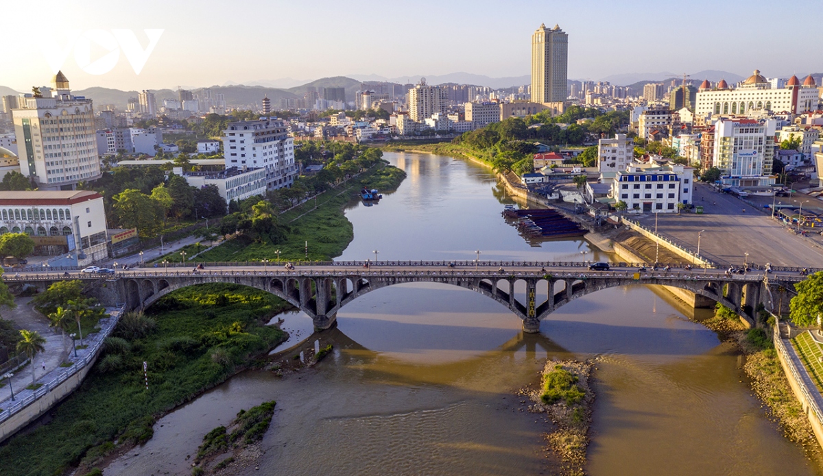 “Chìa khoá” hạ tầng tạo đang lợi thế nổi trội cho Quảng Ninh - Ảnh 2.