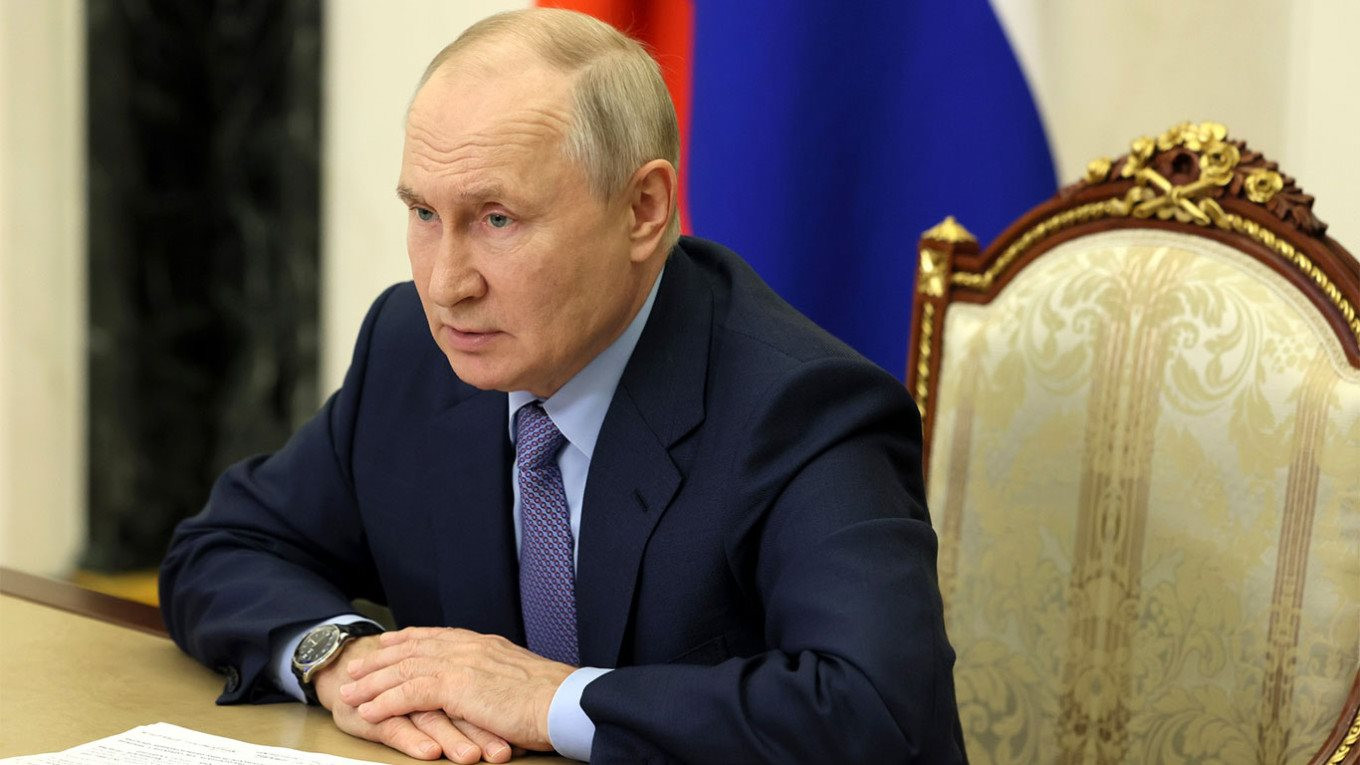 WSJ: Nga thiếu nhiên liệu nghiêm trọng, lệnh cấm xuất khẩu không hiệu quả, Tổng thống Putin lên tiếng - Ảnh 3.