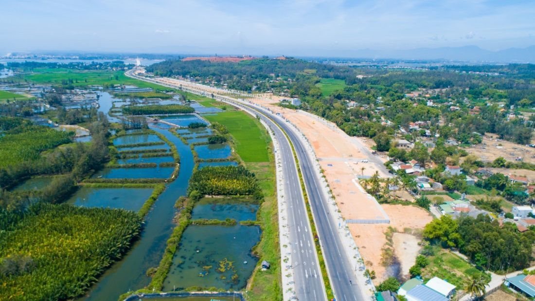 Tách thửa ồ ạt trên đảo Ngọc, Chủ tịch tỉnh Quảng Ngãi yêu cầu kiểm điểm nhiều đơn vị - Ảnh 1.