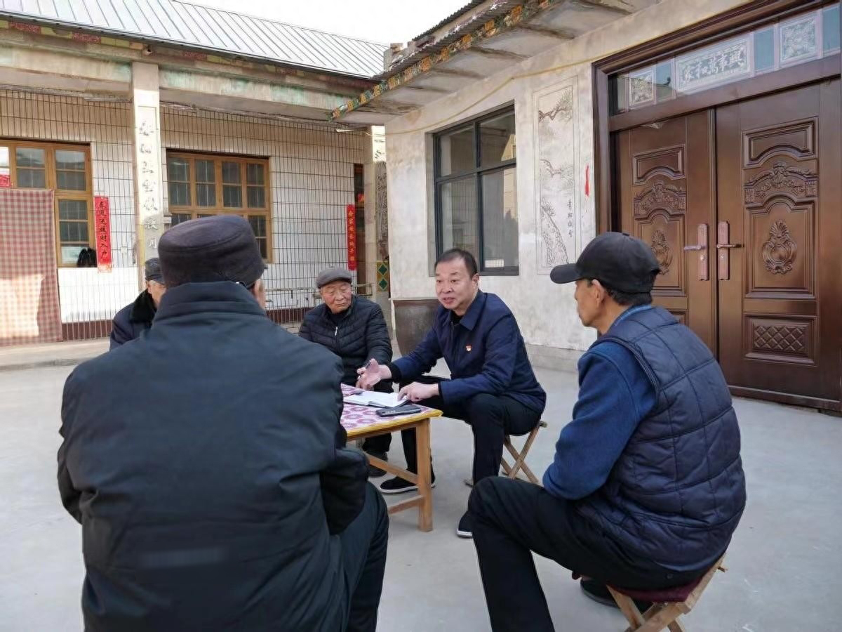 Vì sai lầm, cựu quân nhân Trung Quốc “mắc nợ” khi về già: Lương hưu 36 triệu đồng/tháng vẫn trả nợ thay con - Ảnh 2.