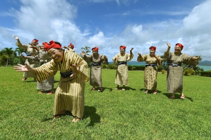 Người sống thọ nhất thế giới đều làm 4 điều này: Kỳ lạ không có tập thể dục - Ảnh 3.